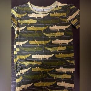 Little Sleepies size 7/8 pjs
Shorts/SS